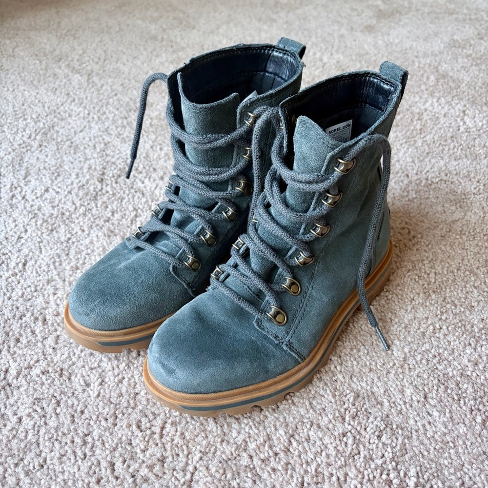 Sorel Suede Blue Gray Ankle Combat Boots